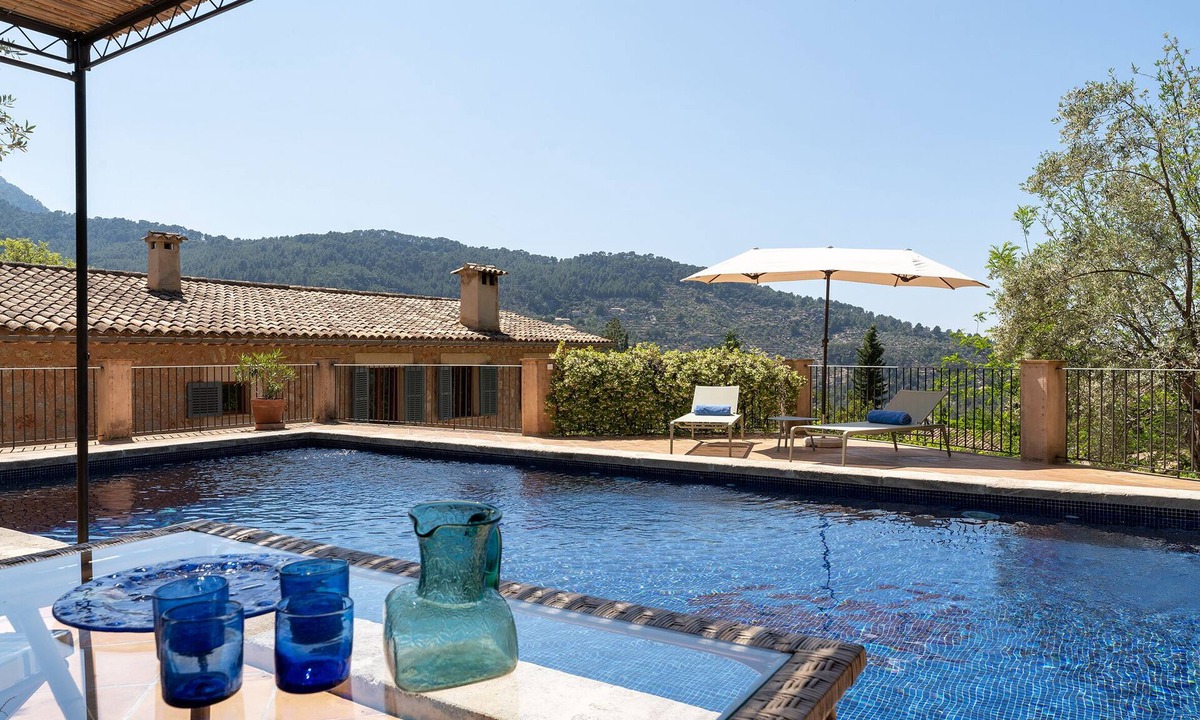 Deia House | TRADITIONAL HOUSE. IDEAL FOR FAMILY. PRIVATE POOL. WIFI WITH FIBER. A/C