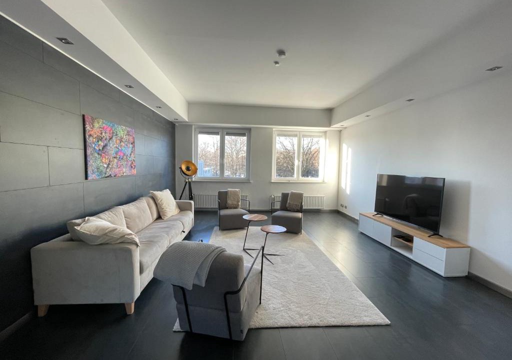 Langenhorn Apartment | TruRetreats Design Loft für 8 Personen I Riesige Küche I eCharger I 65z SmartTV I 150qm