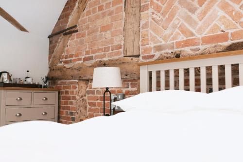 Handsacre Bed & Breakfast | Tuppenhurst Barn