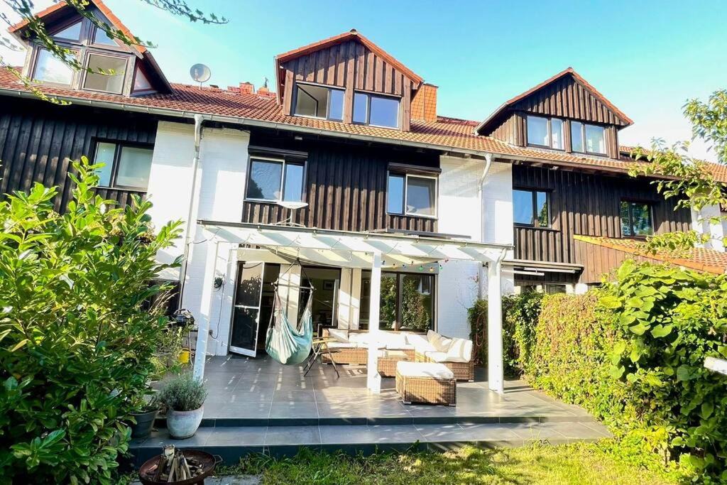 Region Hannover District Apartment | Unterkunft für Familien und Gruppen in Seenähe mit Garten