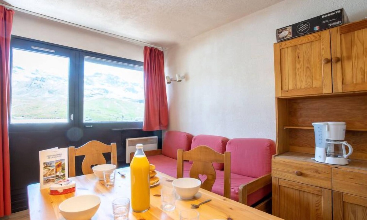 Val-Thorens Apartment | Vanoise 152 by Interhome
