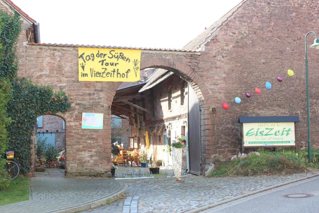 Bebertal House | VierZeitHof - Hofcafé EisZeit