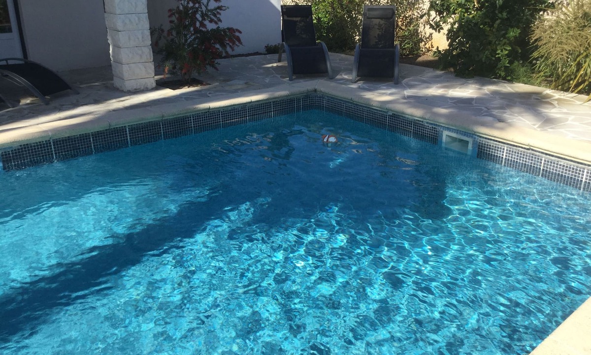Lattes Villa | Villa and pool near the sea