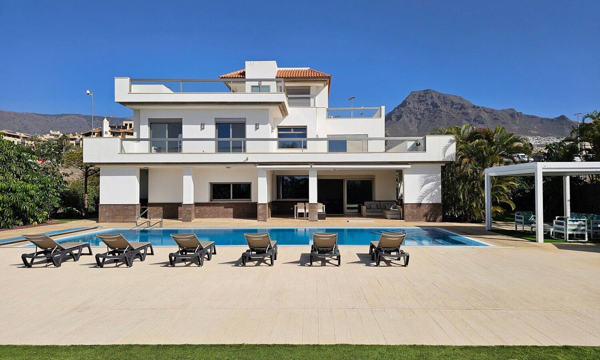 Costa Adeje Villa | Villa El Duque Privé