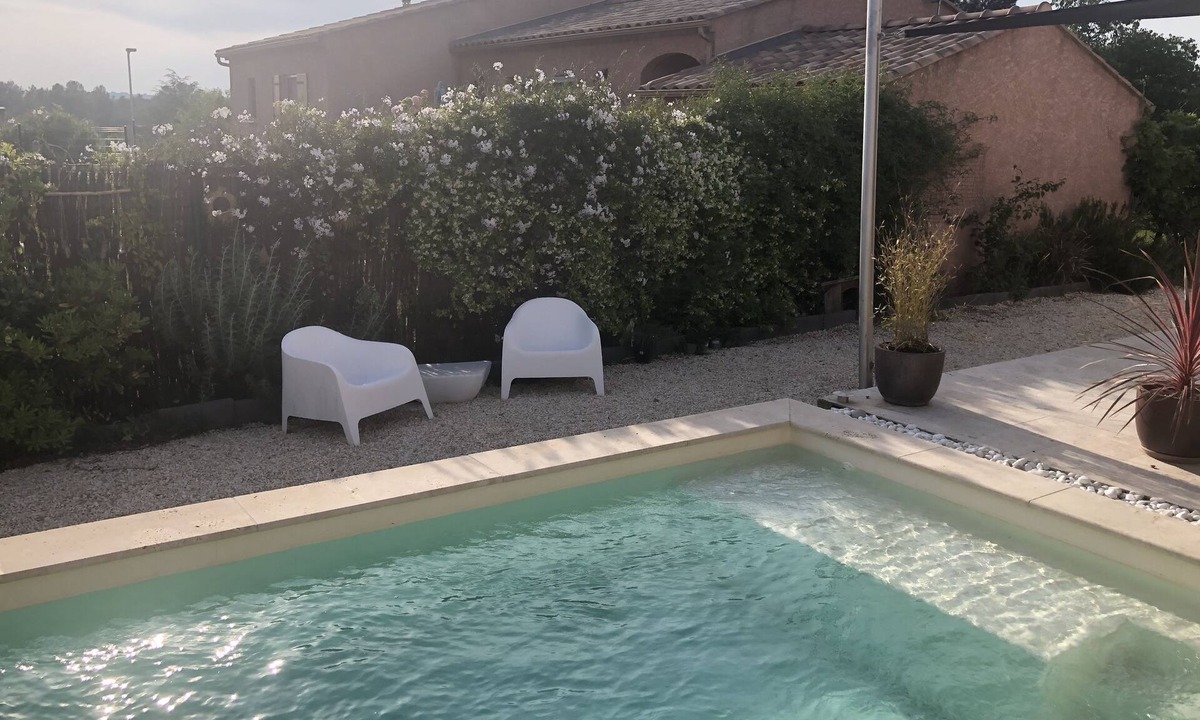 Cabrieres Villa | Villa in charming little village near Nîmes