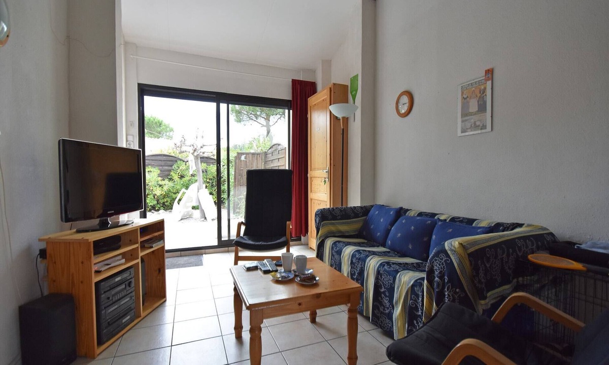 Saint-Cyprien Plage Villa | Villa in Saint-Cyprien with Sea View