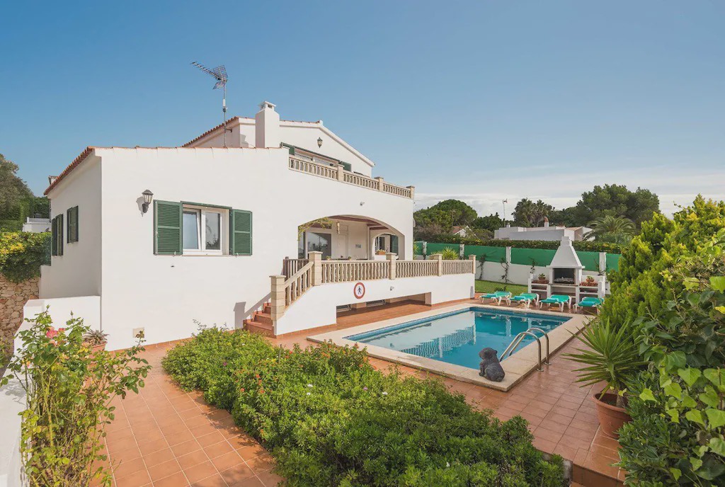 Binisafua Villa | Villa Rasen: Large Private Pool, Walk to Beach, Sea Views, A/C, WiFi