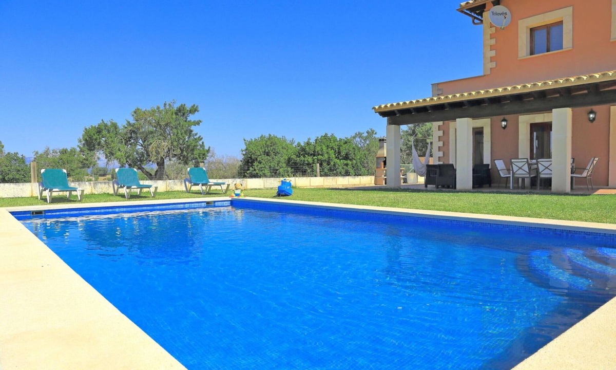 Santa Margalida Villa | Villa Vernissa - Finca with large pool close to Can Picafort and the best beaches from the beautiful island !