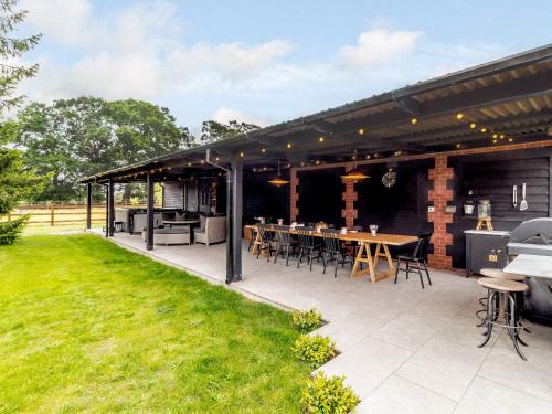 Thetford House | Walnut Tree Barn