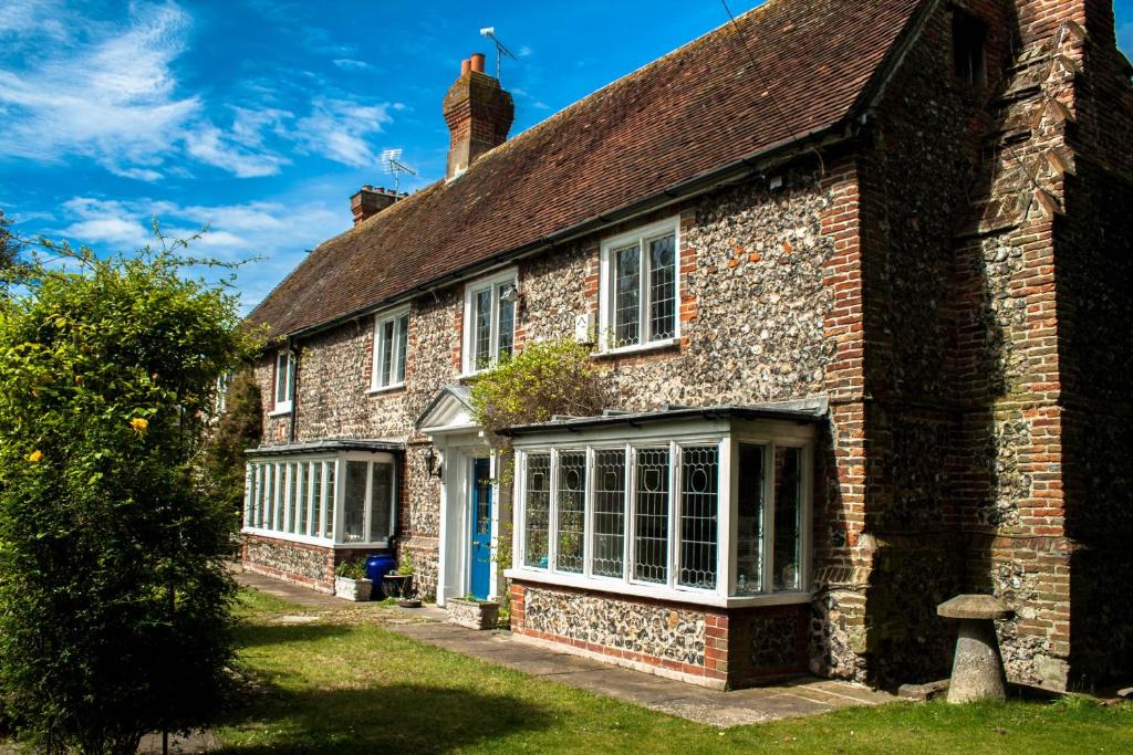 Rustington House | Walnut Tree House