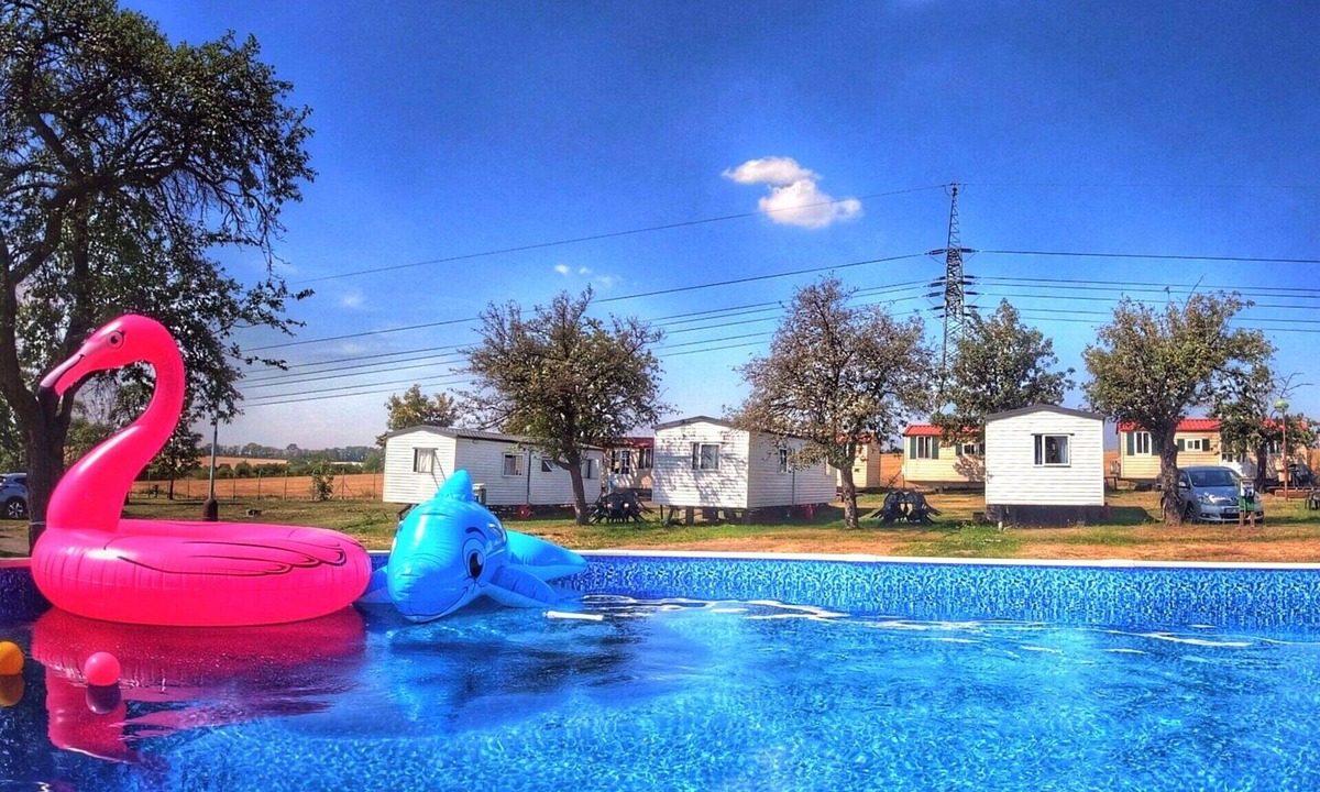 Dolni Chabry House | Wonderful private villa for 4 guests with A/C, pool, WIFI, terrace and pets allowed