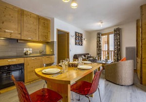 100m from ski lifts, fitness, swimming pool, sauna, hammam, balcony, tv, 112m², Tignes