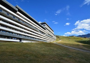 10m from ski slopes, 6th floor, balcony, tv, ski locker, 55m², Les Menuires