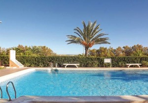 2 bedroom accommodation in Piles