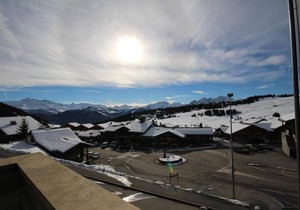 250m from ski slopes, 1st floor, view mountain, balcony, tv, ski locker, 28m², Les Saisies