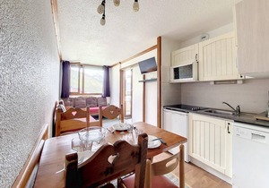 2nd floor, tv, ski locker, 24m², Les Menuires