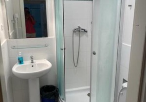 3 Bed Flat - Sleeps 10 - Pets - Smoking on terrace