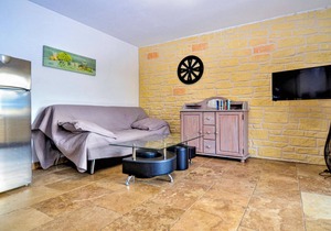 3 bedroom accommodation in Flaux