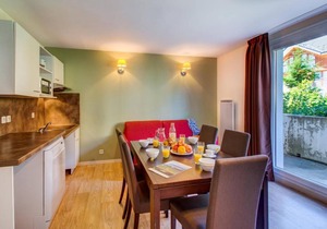 300m from resort center, fitness, swimming pool, balcony, parking, tv, ski locker, 40m², La Féclaz