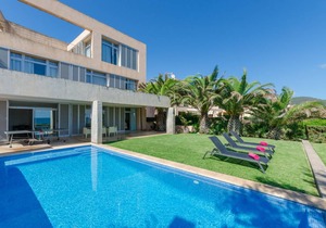 355 m² House ∙ 3 bedrooms ∙ 6 guests