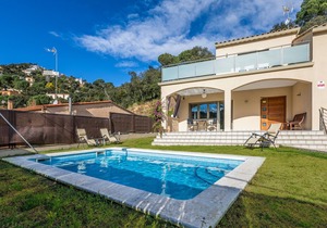 4 bedroom accommodation in Calonge