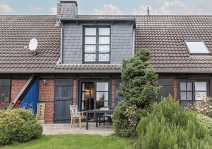 50021 Huus ol Diek - "huus ol Diek" Liegt am Ende Einer Kleinen Sackgasse in Altharlingersiel. Die