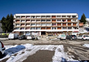 50m from ski slopes, 2nd floor, balcony, tv, ski locker, 45m², Chamrousse