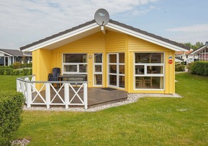 6 person holiday home in GROEMITZ