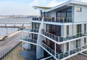 8 person holiday home in Wendtorf
