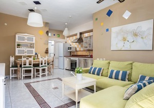8. Regal Bed Accommodation Los Moxaicos, Pool