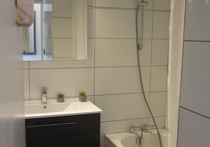 Air-conditioned apartment with swimming pool facing the sea beach rochelongue