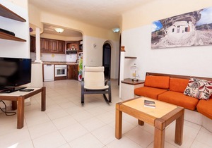 Altamar 44 balcony&pool By CanariasGetaway