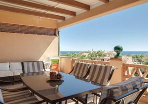 Alta Loma 2 by Rafleys - Modern 1BR Apartment with Stunning Views