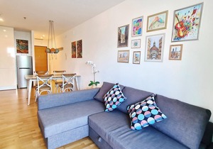 Apartment in front of Fira Gran Via