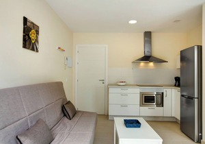 Apartment Albamar 1C with Mountain View, Wi-Fi, A/C, Balcony & Terrace