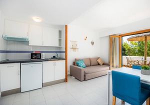 Apartment "Felipe 2-3" with Pool, Wi-Fi & Terrace