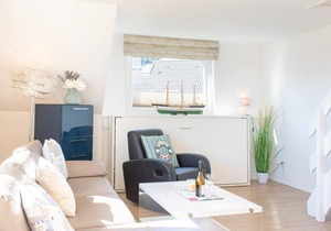 Apartment three-master