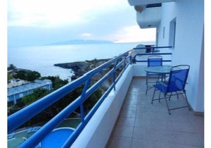 apartment with sea view and private pool terrace with sun bed