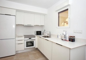 Bajo con jardín A2 - Three Bedroom Apartment, Sleeps 6