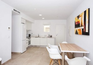 Bajo con jardín A2 - Three Bedroom Apartment, Sleeps 6