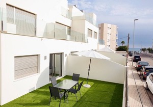 Bajo con jardín A2 - Three Bedroom Apartment, Sleeps 6
