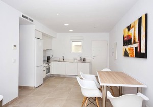 Bajo con jardín B1 - Three Bedroom Apartment, Sleeps 6