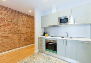 Beautiful 4bd 4ba apartment in Eixample District