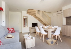 Beautiful modern apartment near the historic Aïgues Mortes