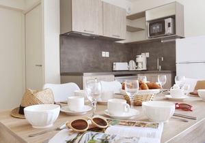 Beautiful modern apartment near the historic Aïgues Mortes