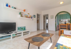 BINIFORCAT 11 - Charming apartment with shared pool located 250 meters from the beach.