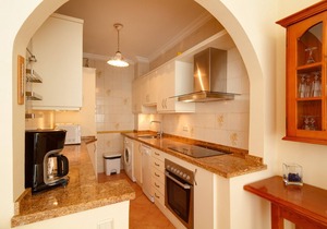 Carabeo 52 Apartment by Casasol