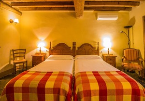 Casa Rural del Corral y Apartamentos for 10 people