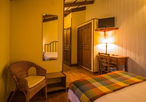 Casa Rural del Corral y Apartamentos for 10 people