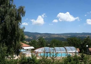 Chalet, panoramic view, fully equipped, private terrace, indoor swimming pool .
